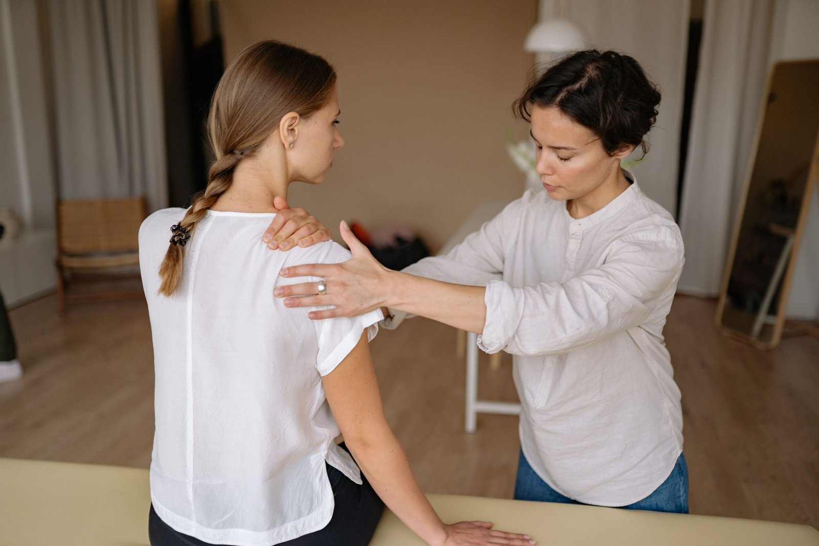 10 Frozen Shoulder Exercises to Improve Mobility